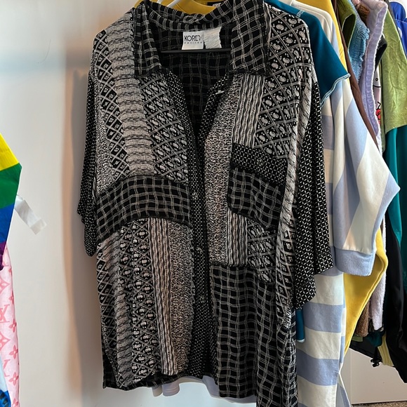 Koret Petite black detailed button up. - Picture 1 of 4